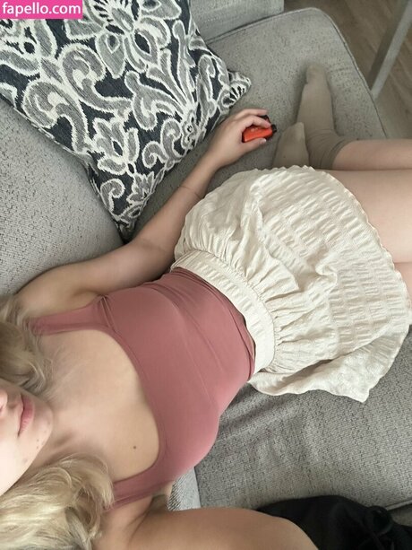 Squirtstain pornstar exclusive images