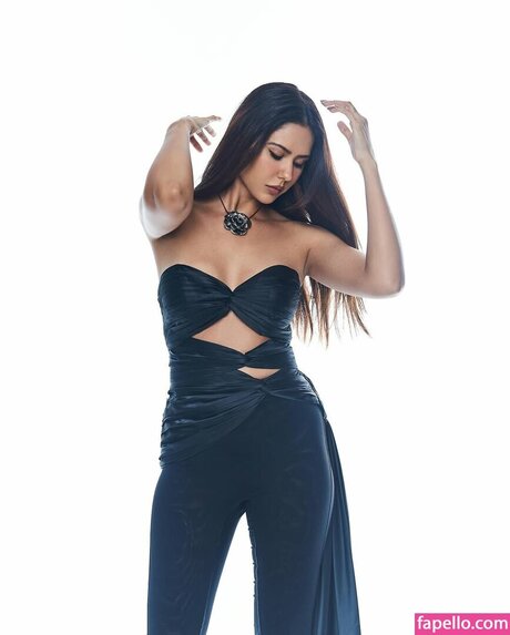 Sonam Bajwa exclusive pornstar pictures