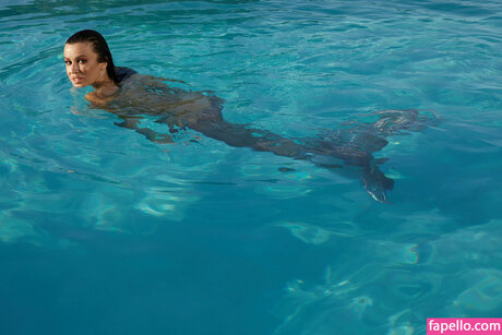 Natalia Avelon star beautiful photos