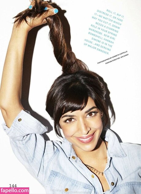 Hannah Simone xxx model pic