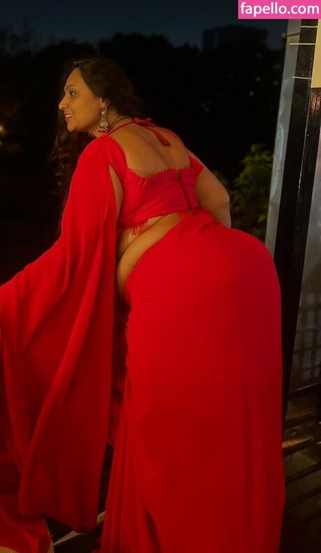 Anupamaswathi adult actress gallery