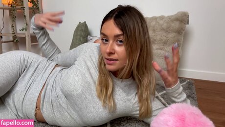 Simply Kel ASMR model adult pictures