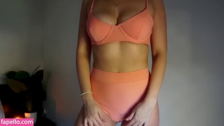 Simply Kel ASMR star nudes photos