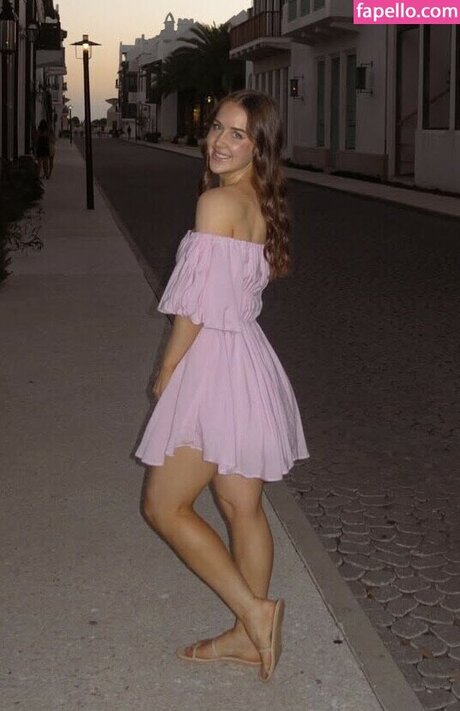 Johnie Maraist beautiful star images