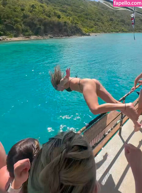 Kaylee Sticker perfect model images