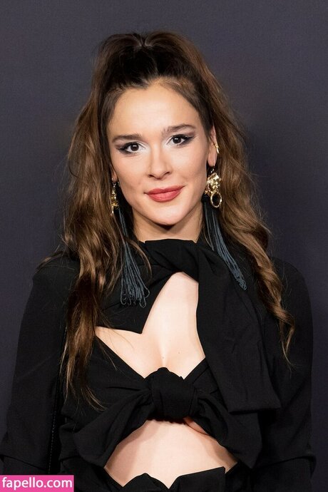 Bella Dayne model beautiful photos