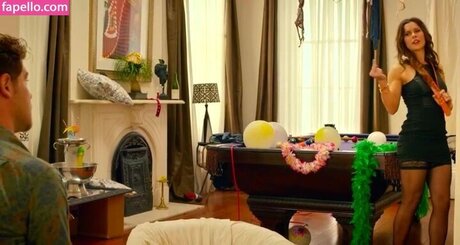 Bella Dayne hot actress galleries