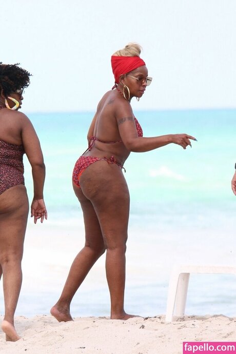 Mary J Blige model porn image