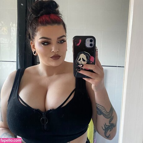 shemale dominatrix onlyfans free naked pic