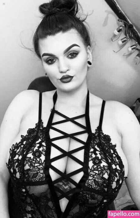 Zoe O Neill art actress pictures