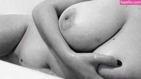 Zoe O Neill xxx model pics