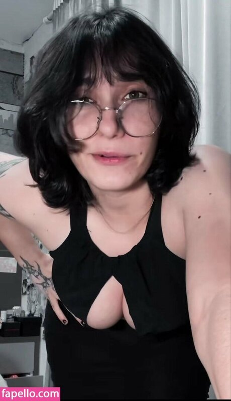 Pricila Canesso pretty actress image