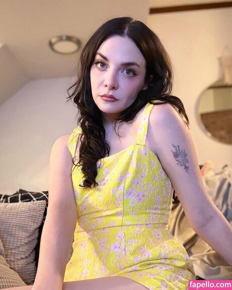 Bailey Meyers nude model galleries