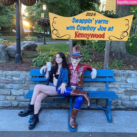 Bailey Meyers model erotic photos