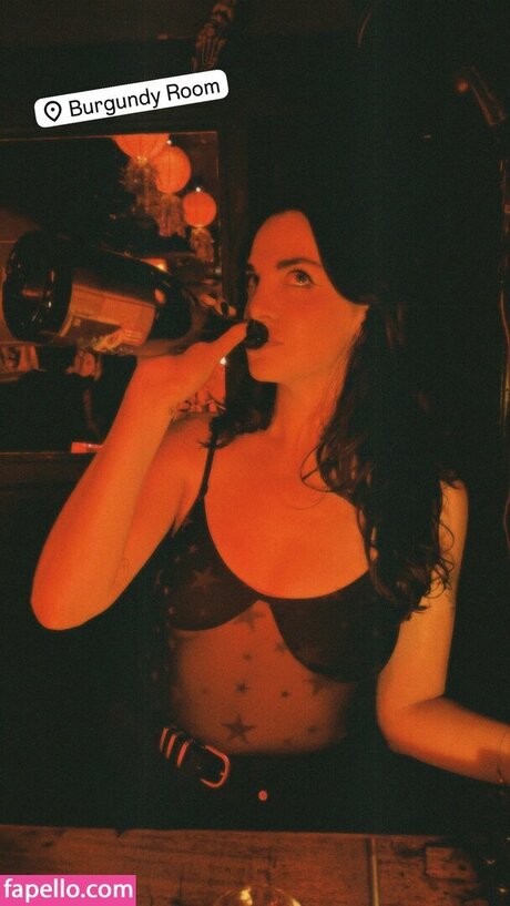 Bailey Meyers erotic pornstar archive