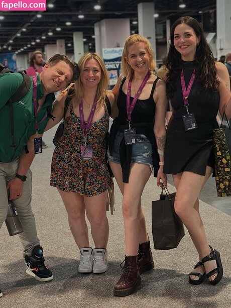 Bailey Meyers xxx model photo