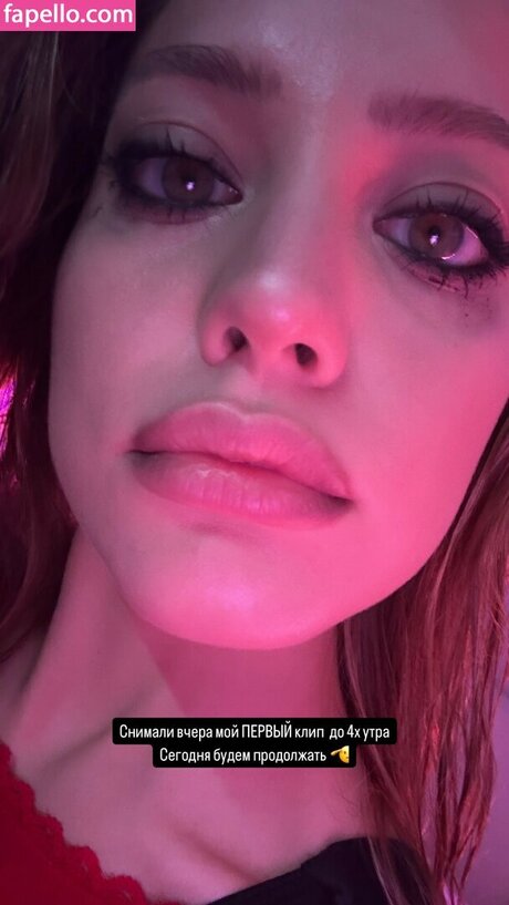 influesii753 sexy star picture