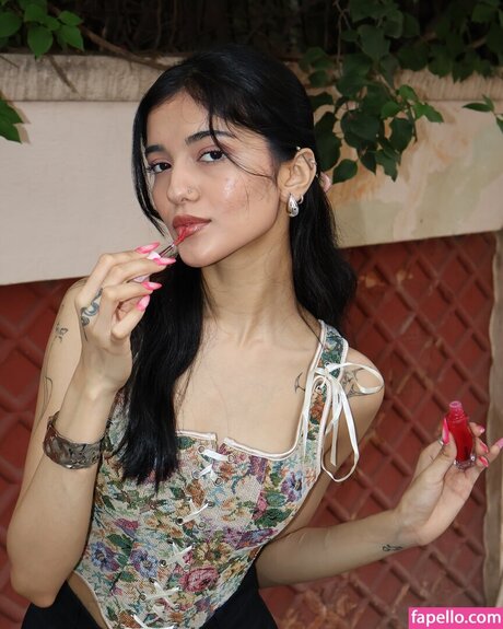 ishitasgj model erotic pictures