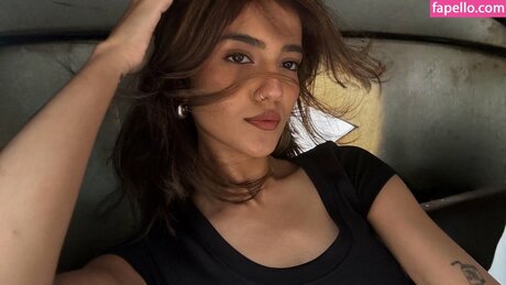 ishitasgj hd model pictures