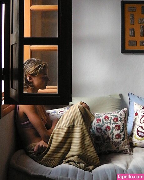 Ava Kalitowski model hd pictures