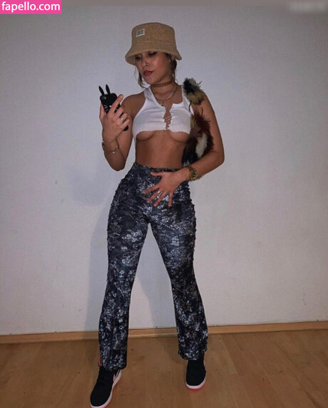 Indiagoals model sex galleries