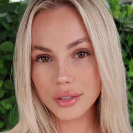 Soapy Boobs beautiful actress pic