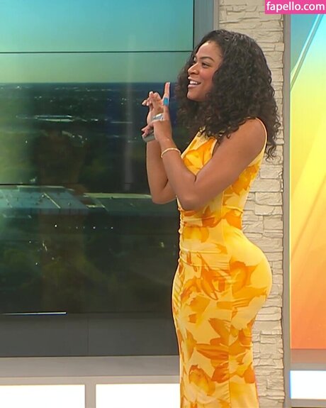 shelbischauble art model photo