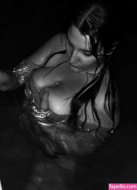 Manuela Mulligh model sex archive