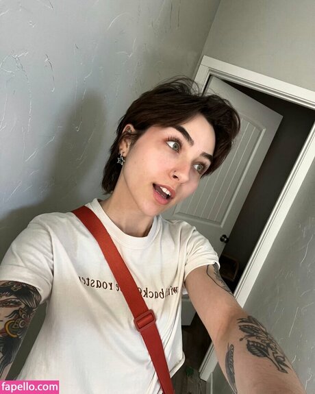 Ohkaylin model pornographic image