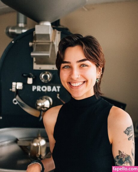 Ohkaylin nude pornstar gallery