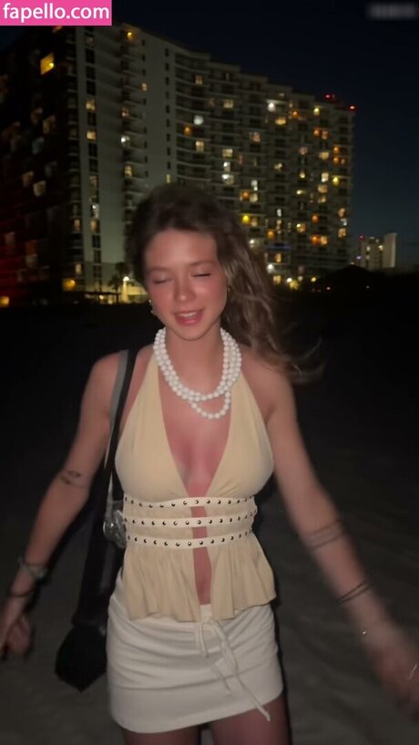 Skylar Martin star nudes pics