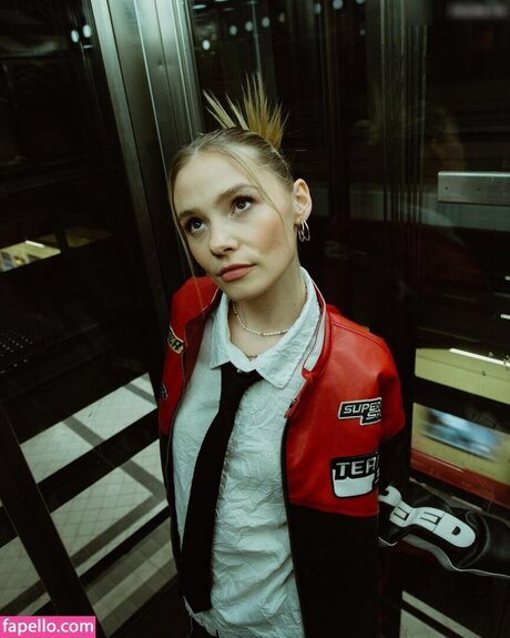 Esther Graf xxx pornstar archive