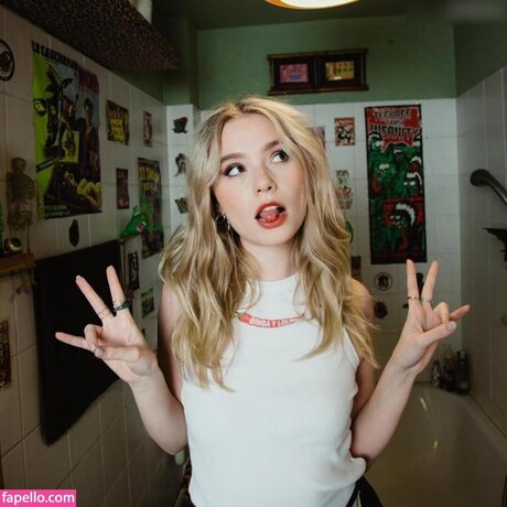 Esther Graf free star pictures