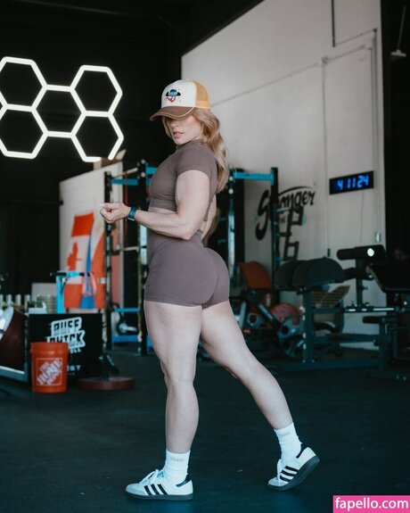 Meg Gallagher sexy model pics