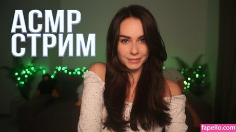 HeyHelen ASMR model sexy picture