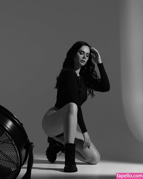 HeyHelen ASMR model best pic