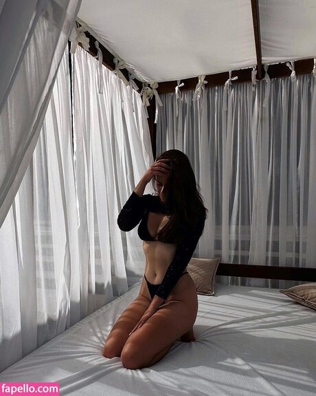 HeyHelen ASMR porn actress picture