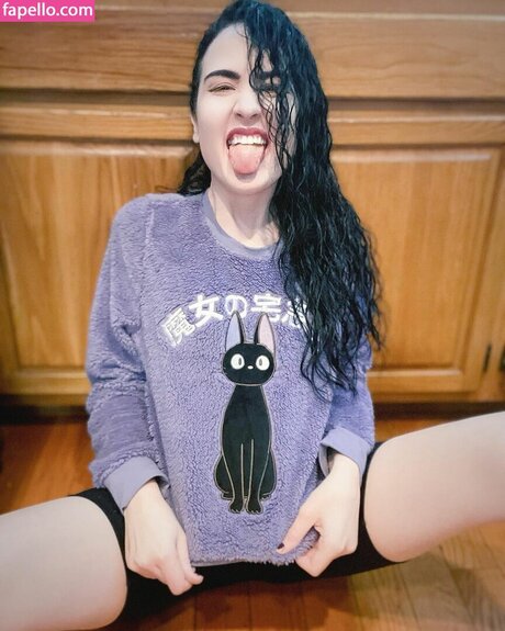 Amy Roberts top star picture