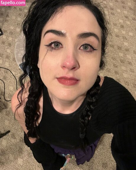 Amy Roberts model porn pictures