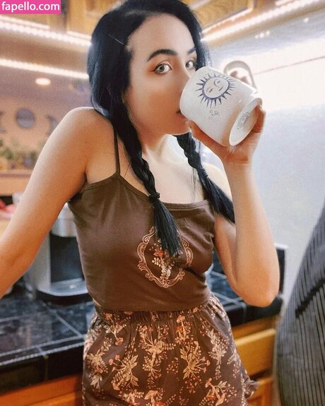 Amy Roberts Profile pic