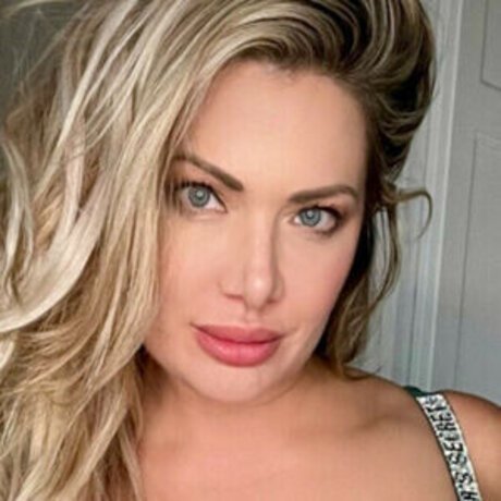 Janelle Pierzina star erotic picture