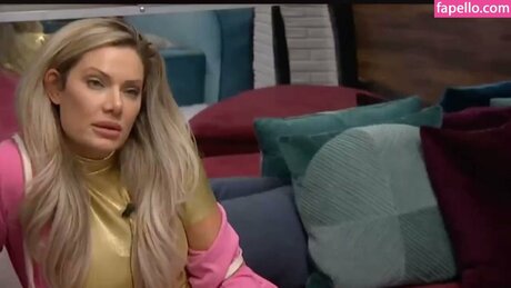 Janelle Pierzina nude model pictures