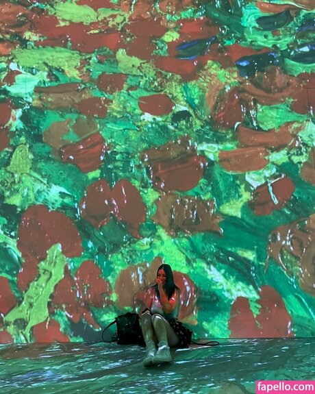 NicsandNacs model top archive