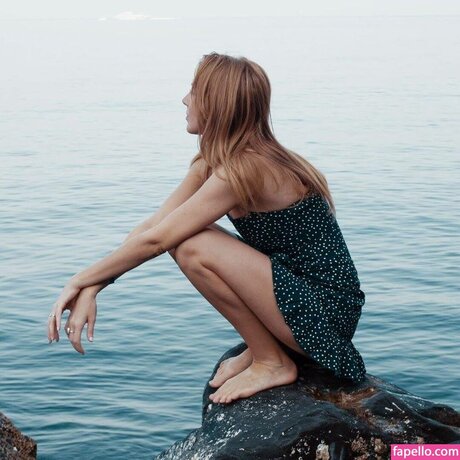 Chesca Ben model erotic image