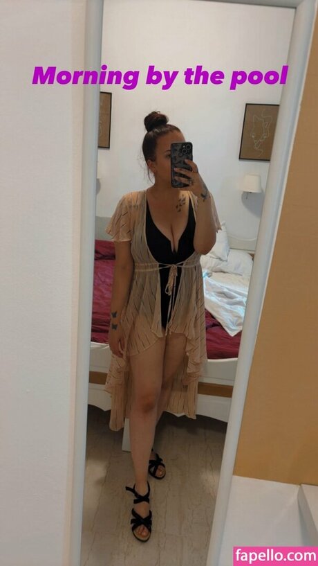 Chelzbcfcburke nude actress photos