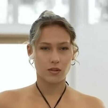 Claire Grimes erotic model pic