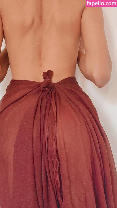 Jikki Nair star erotic photo