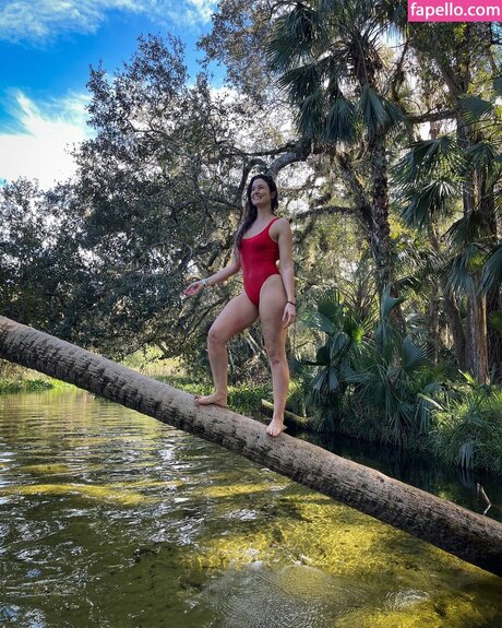 whereiskristen hd model image