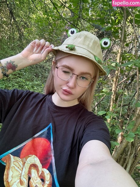 riding dildo onlyfans sexy image