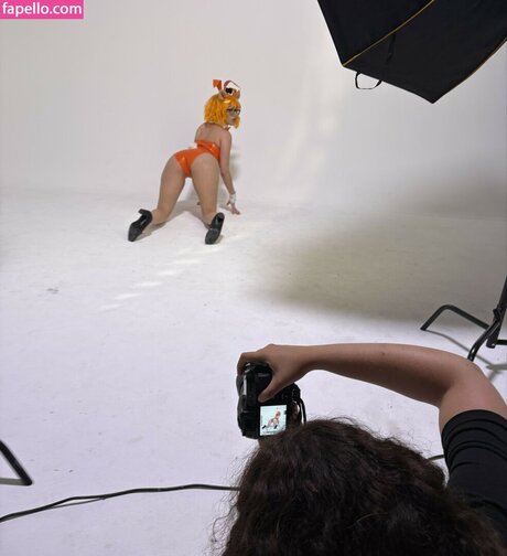 Gumbun erotic model images